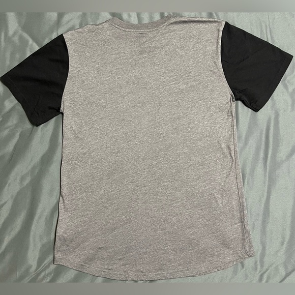 Men’s HUF Henley T-Shirt Size M - Picture 4 of 5